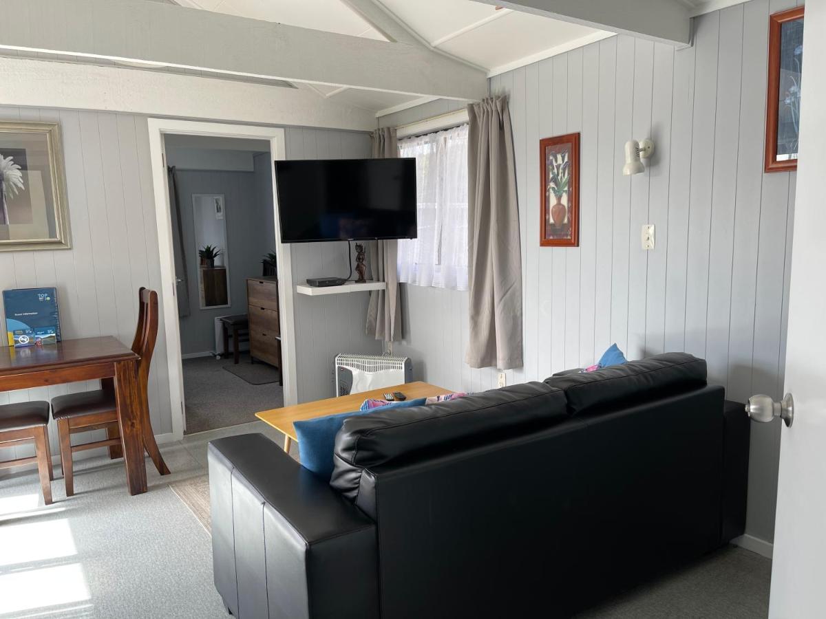 Motutere Bay Top 10 Holiday Park Turangi Exterior photo