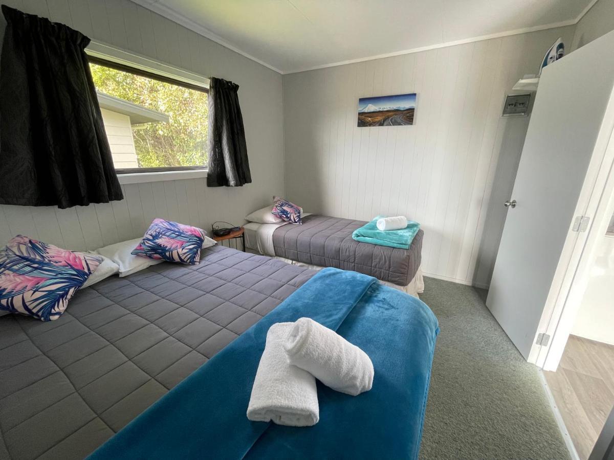 Motutere Bay Top 10 Holiday Park Turangi Exterior photo
