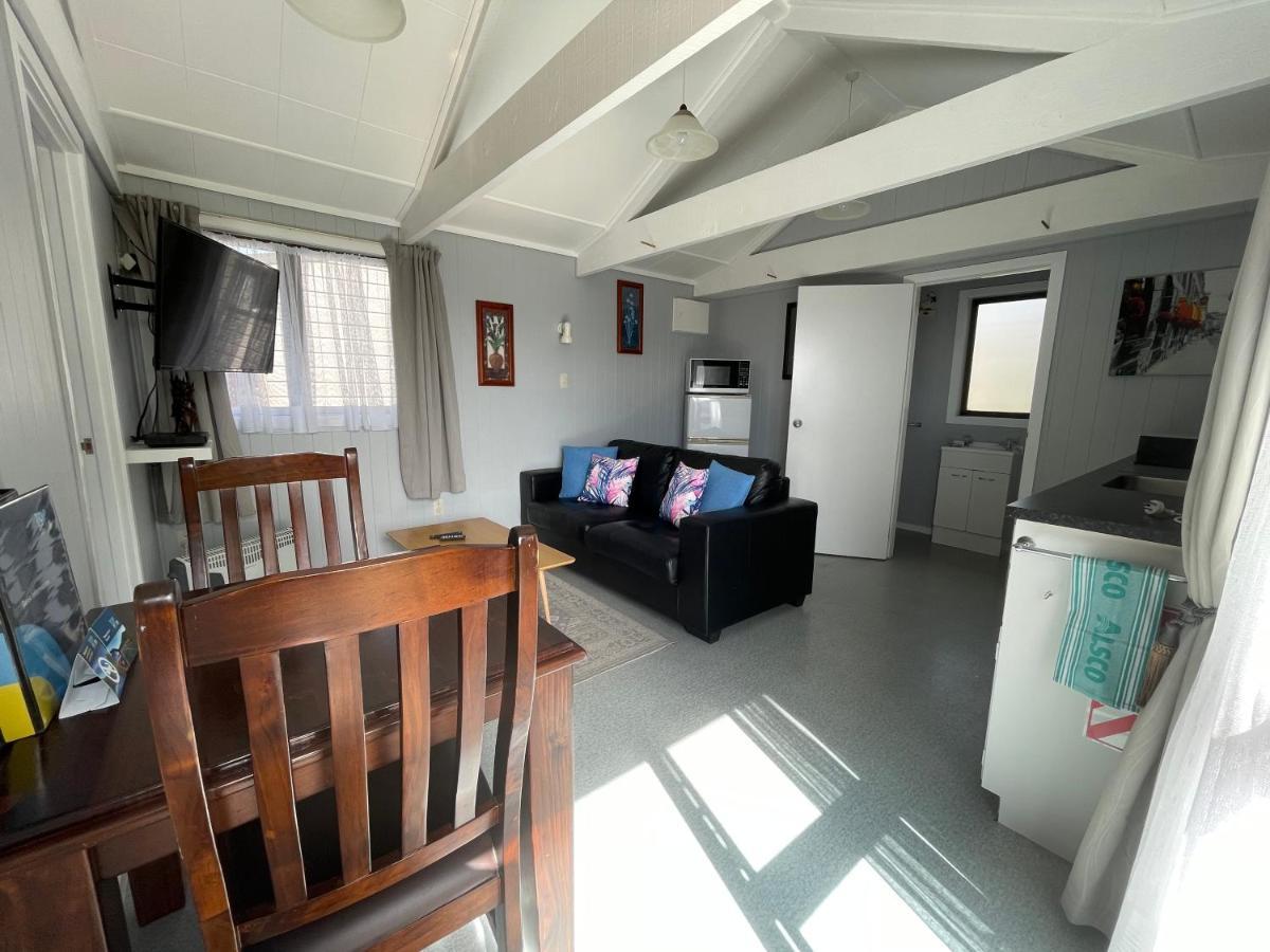 Motutere Bay Top 10 Holiday Park Turangi Exterior photo