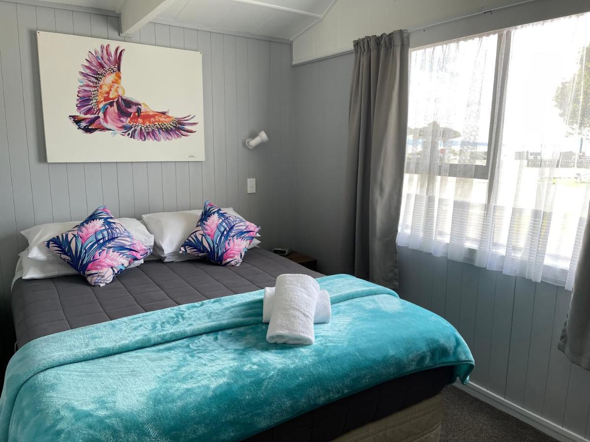 Motutere Bay Top 10 Holiday Park Turangi Exterior photo