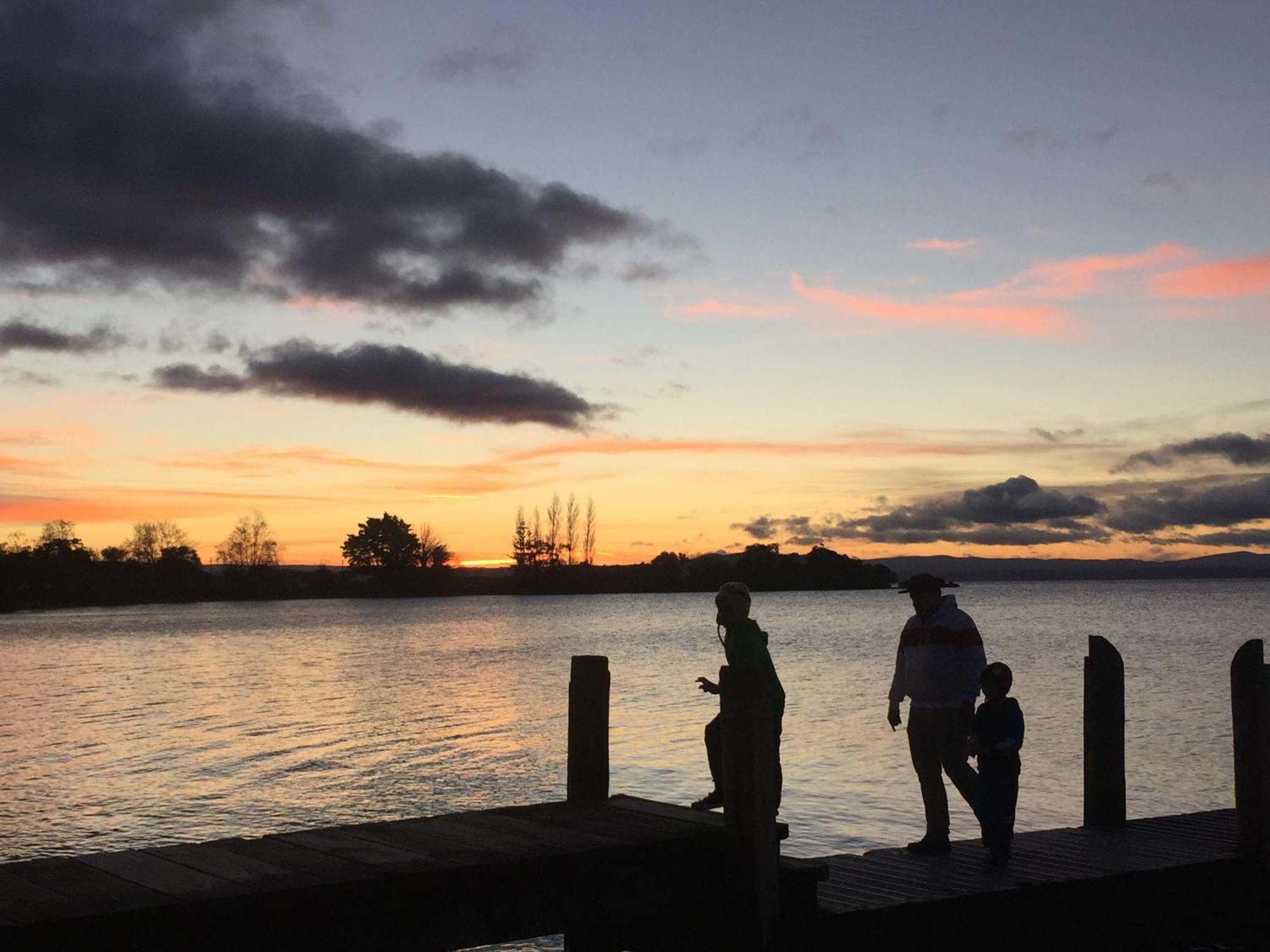 Motutere Bay Top 10 Holiday Park Turangi Exterior photo