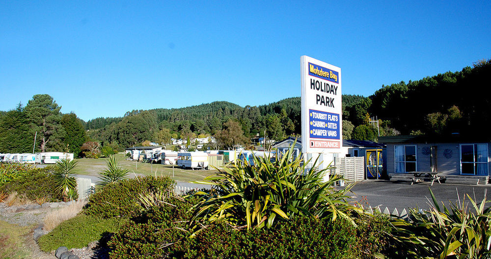 Motutere Bay Top 10 Holiday Park Turangi Exterior photo