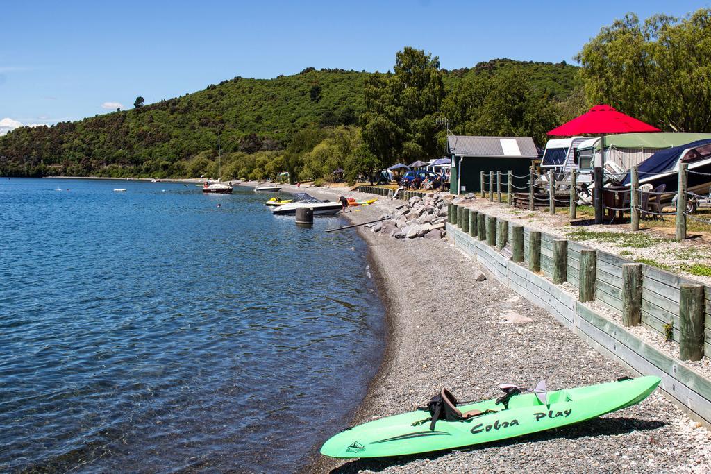 Motutere Bay Top 10 Holiday Park Turangi Exterior photo