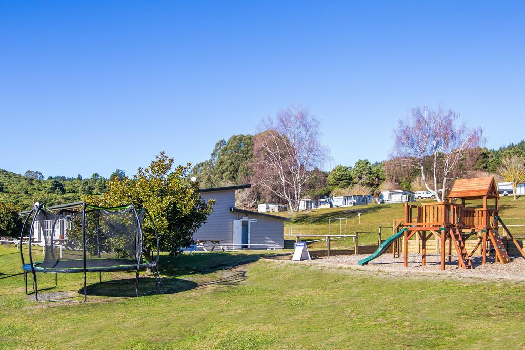 Motutere Bay Top 10 Holiday Park Turangi Exterior photo