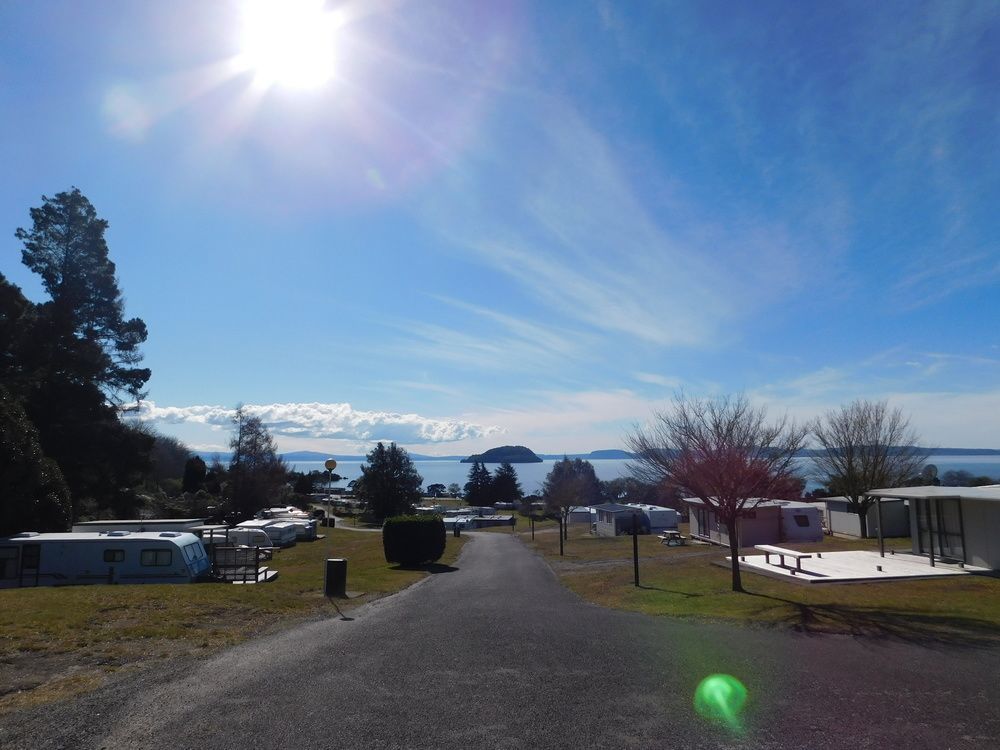 Motutere Bay Top 10 Holiday Park Turangi Exterior photo