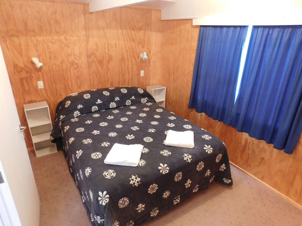 Motutere Bay Top 10 Holiday Park Turangi Exterior photo