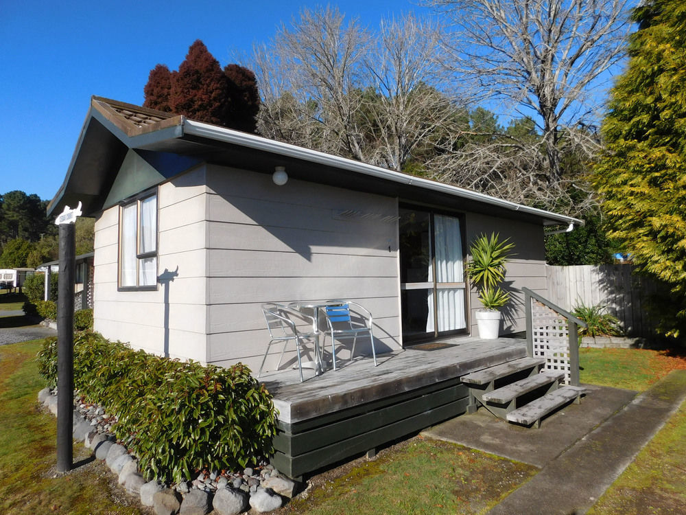 Motutere Bay Top 10 Holiday Park Hotel Turangi Exterior photo