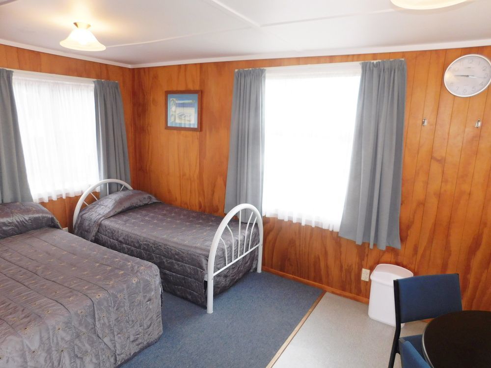 Motutere Bay Top 10 Holiday Park Turangi Exterior photo