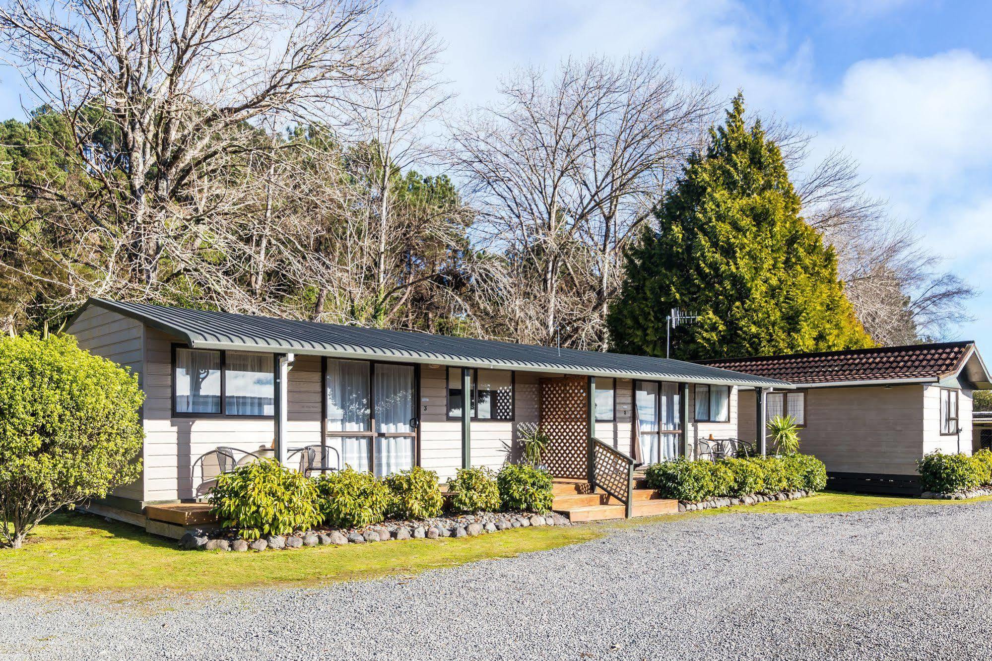 Motutere Bay Top 10 Holiday Park Turangi Exterior photo